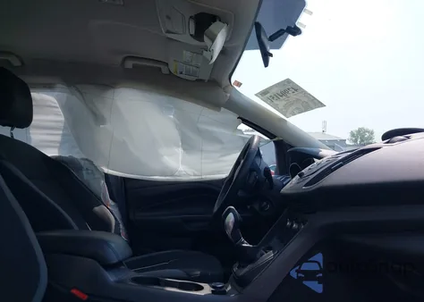 2014 Ford Escape S z USA, uszkodzony, nr VIN 1FMCU0F76EUC97521